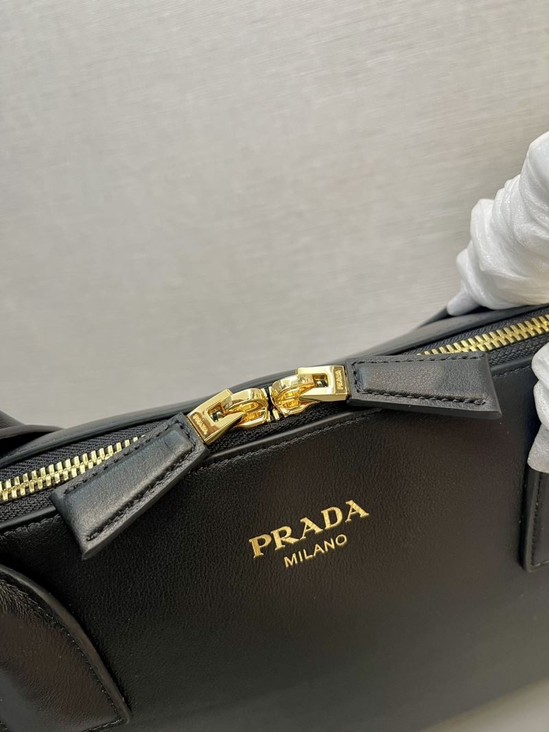 Pra*a top handle bags